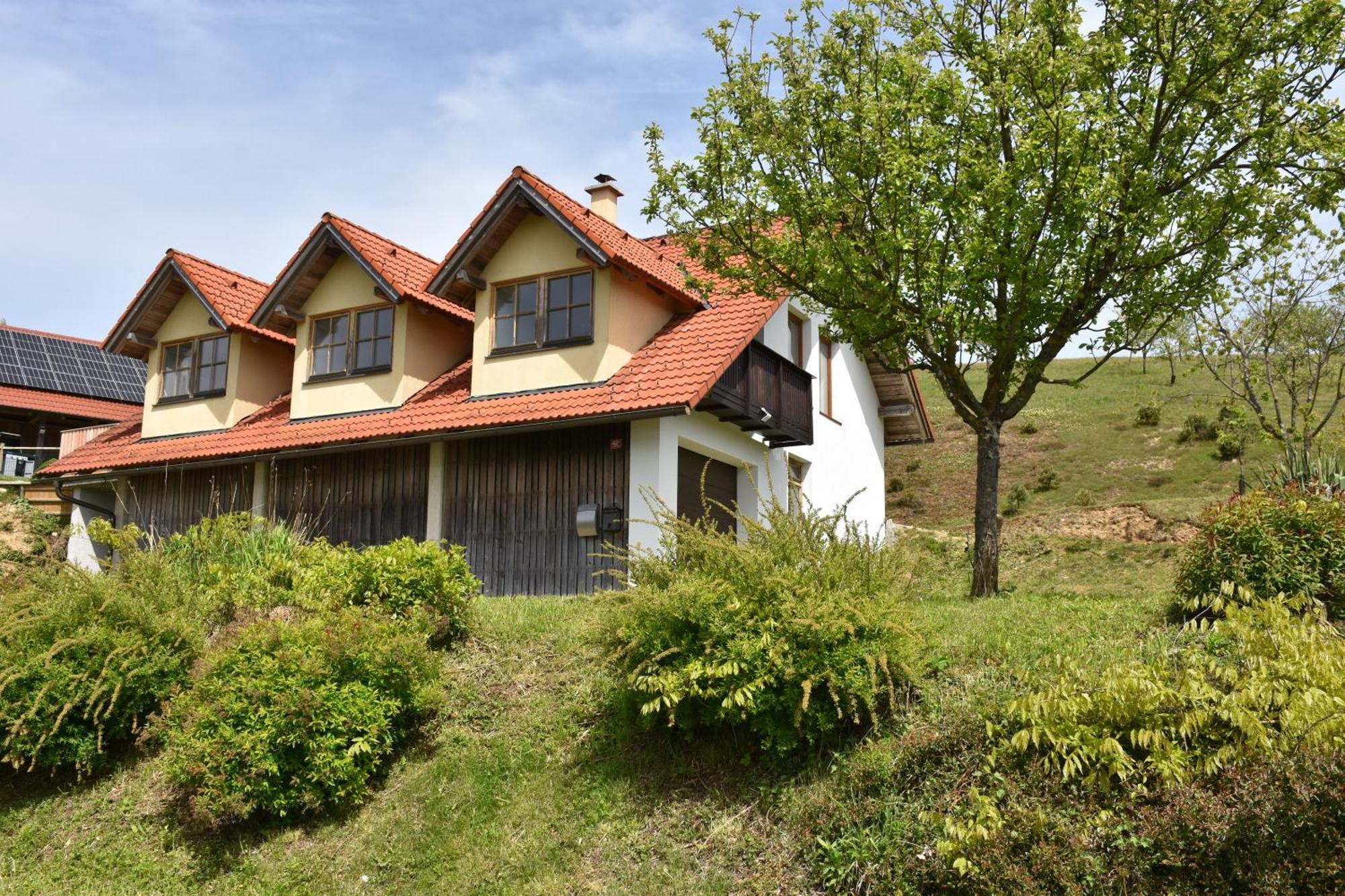 Guest House Struc Slovenj Gradec Exteriör bild
